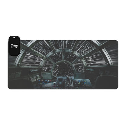 Millennium Falcon View, Wireless Charging LED + Wireless Charging XL Mousepads