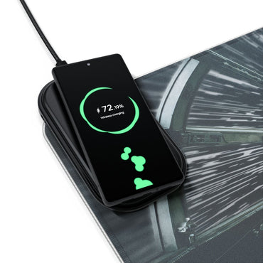 Millennium Falcon View, Wireless Charging LED + Wireless Charging XL Mousepads